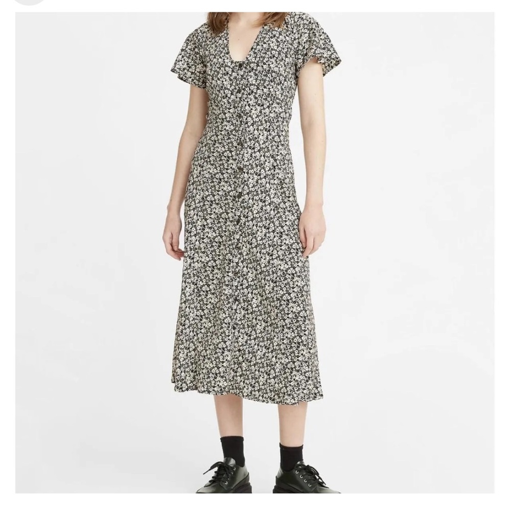 Levi’s 90s floral dress